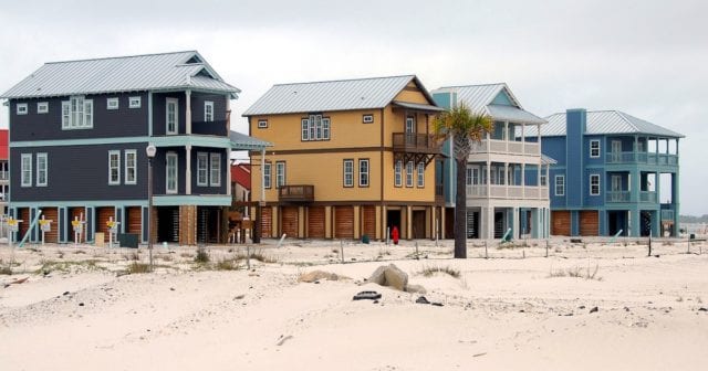 a row of coastal homes in the carolinas in need of home insurance coverage