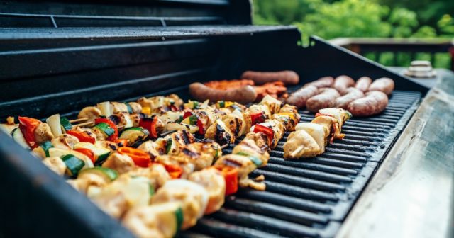 a grill belonging to someone who followed common grilling safety tips